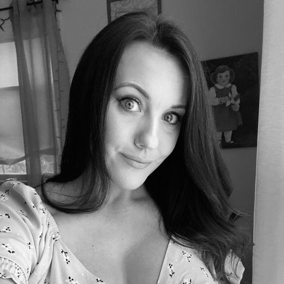 Meet your Posher, Jessica - Picture 1 of 1